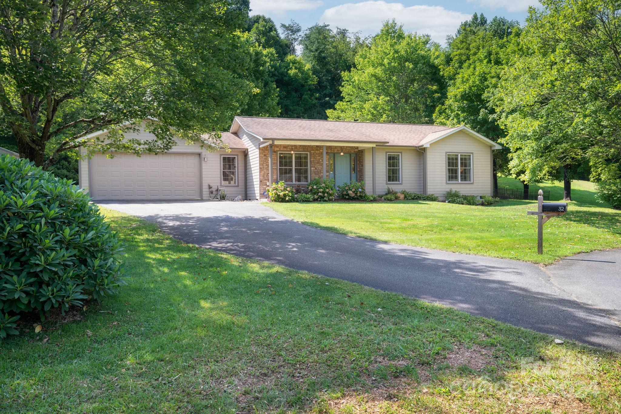 Terrace Ln, Weaverville, NC 28787