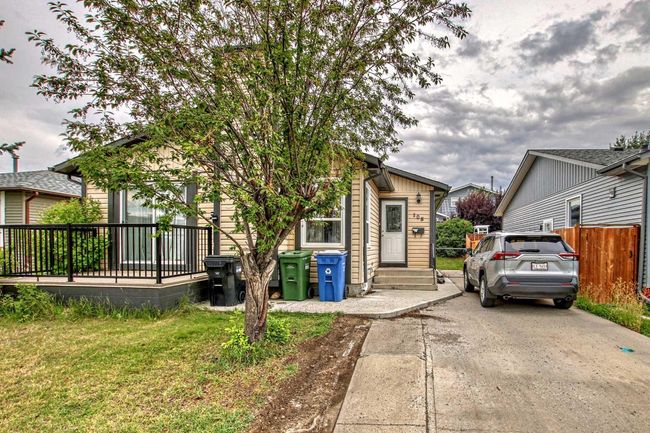 108 Whiteram Close Ne, Home with 6 bedrooms, 3 bathrooms and 2 parking in Calgary AB | Image 1