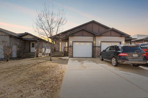 136 Hawthorn Way, Fort Mcmurray, AB, T9K0N6 | Card Image