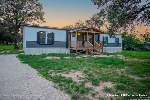 336 County Road 6846, Lytle, TX, 78052-2415 | Card Image