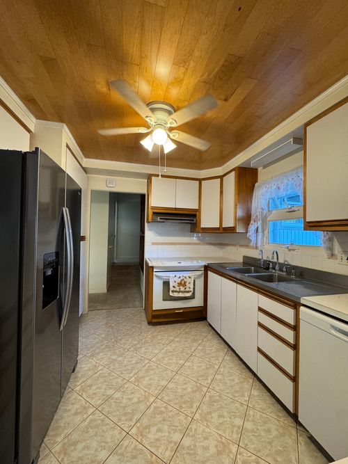 1088 Apono Pl, HILO, HI, 96720-2702 | Card Image