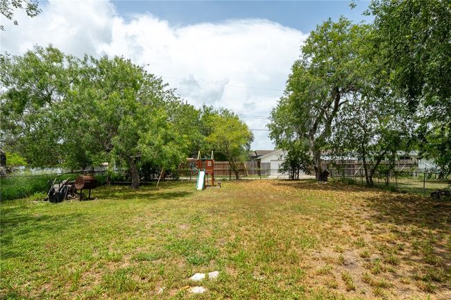 332 S Chiltipin St, House other with 2 bedrooms, 1 bathrooms and null parking in Sinton TX | Image 20