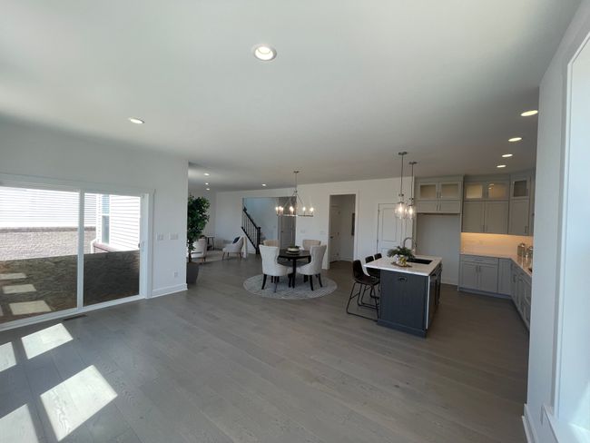 Open-concept floorplan | Image 11