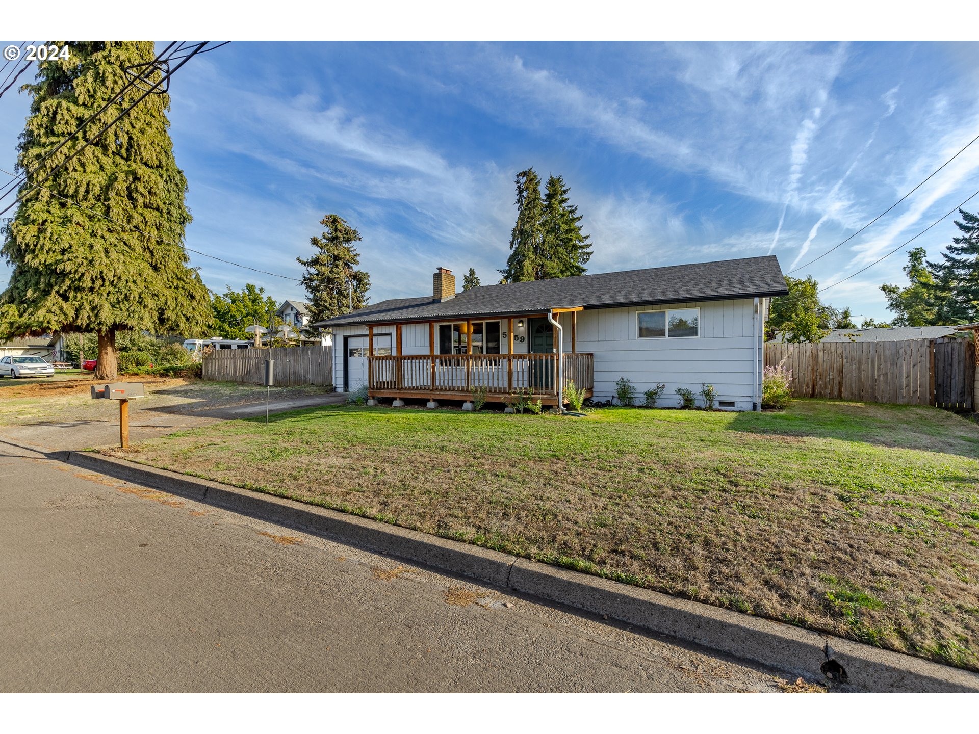 F St, Springfield, OR 97478