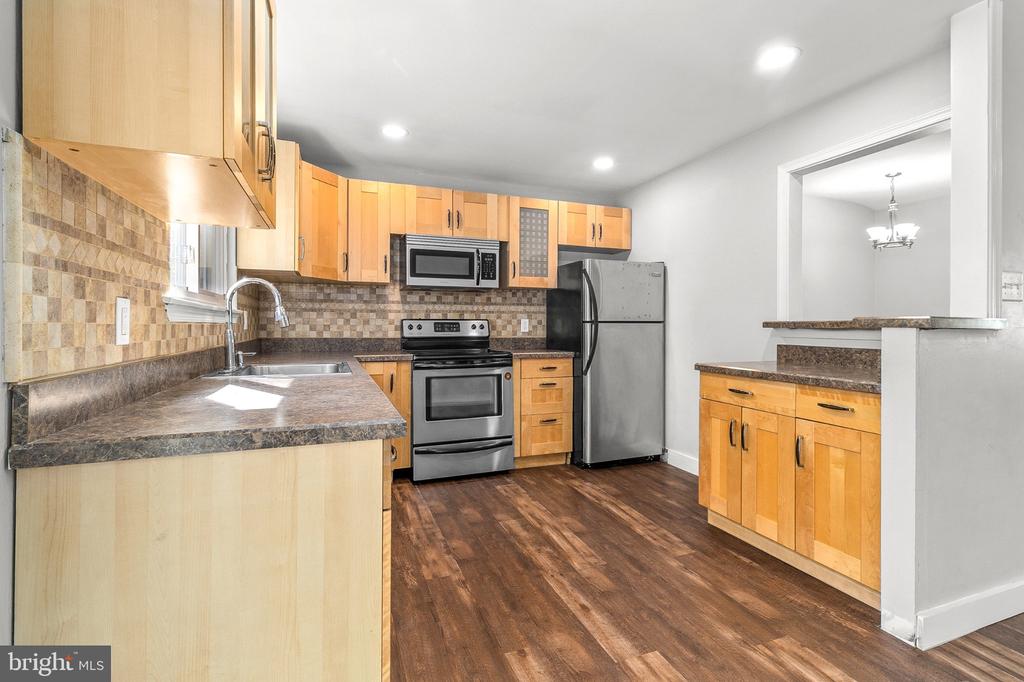 Residential Lease in BROWNS MILLS 3