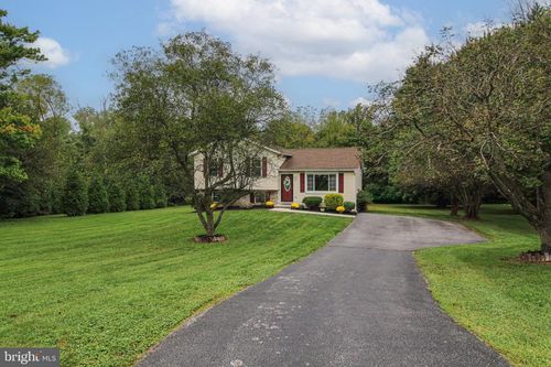 13 Foxtail Ct, SHREWSBURY, PA, 17361-1238 | Card Image