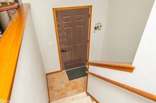 1225 Roland Ave, Chariton, IA, 50049-1612 | Card Image