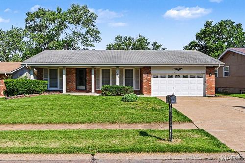 4413 Remus Drive, Florissant, MO, 63033 | Card Image
