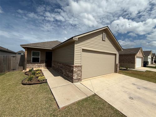 11700 Krew Way, Yukon, OK, 73099-9558 | Card Image