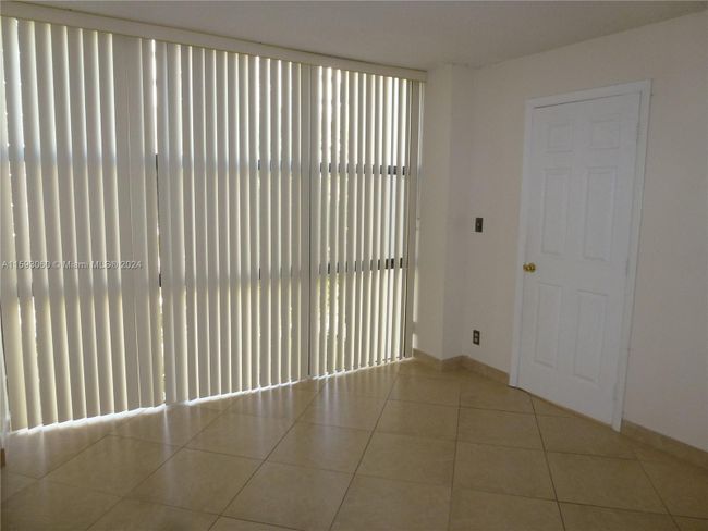 505 - 17011 N Bay Rd, Condo with 2 bedrooms, 2 bathrooms and null parking in Sunny Isles Beach FL | Image 21