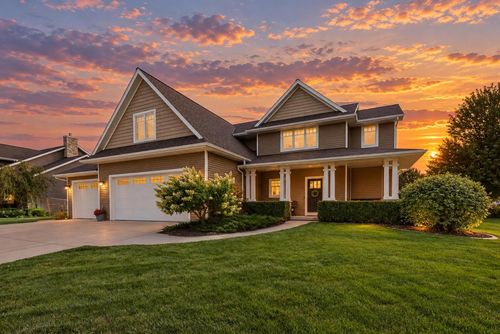 1426 Bingham Drive, LEDGEVIEW, WI, 54115 | Card Image