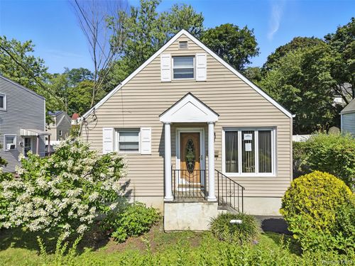 56 Independence St, White Plains, NY, 10606-1629 | Card Image
