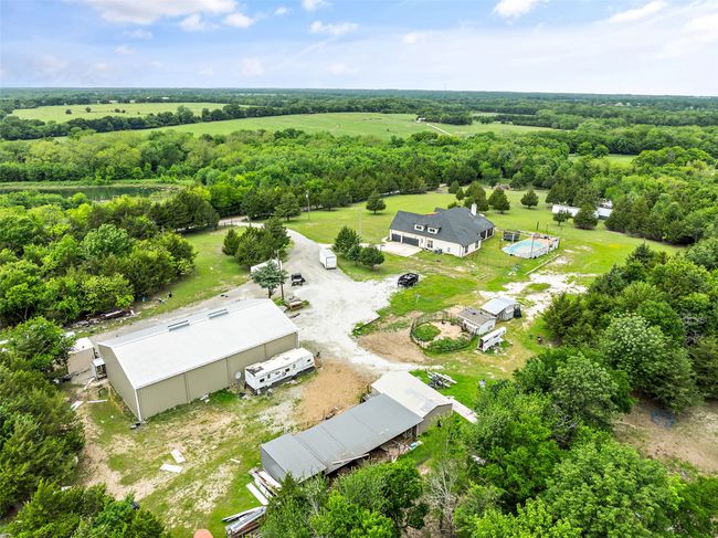 1475 County Road 4510, House other with 4 bedrooms, 6 bathrooms and null parking in Whitewright TX | Image 34