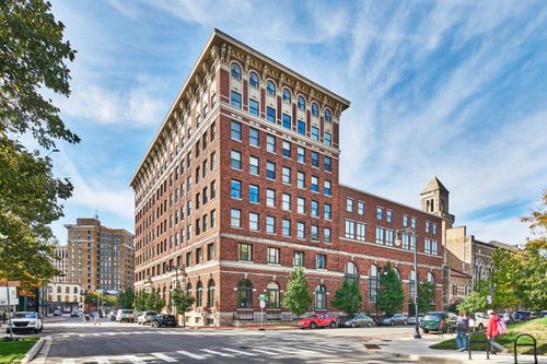 apt-301-27 Library St Ne, Grand Rapids, MI, 49503-3274 | Card Image