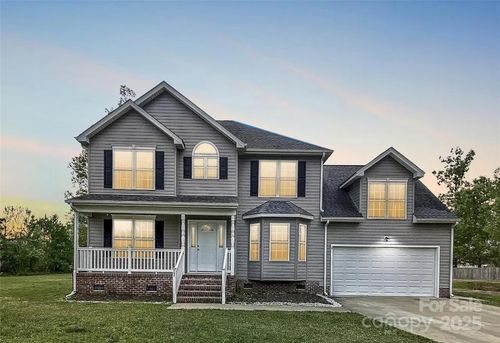 503 Princess Anne Cir, Elizabeth City, NC, 27909-8220 | Card Image