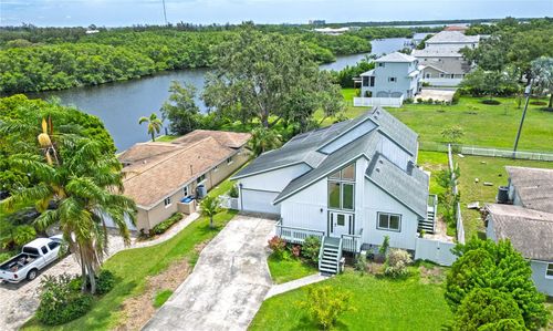 8759 Orient Way Ne, ST PETERSBURG, FL, 33702-3811 | Card Image