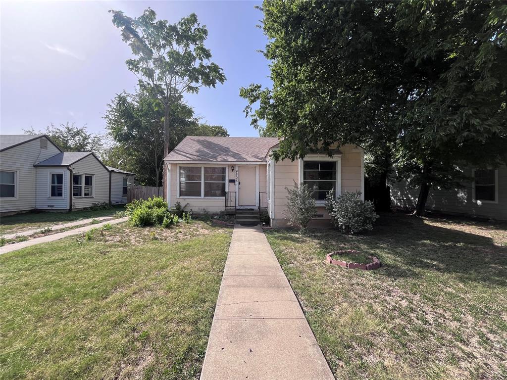 Almena Rd, River Oaks, TX 76114