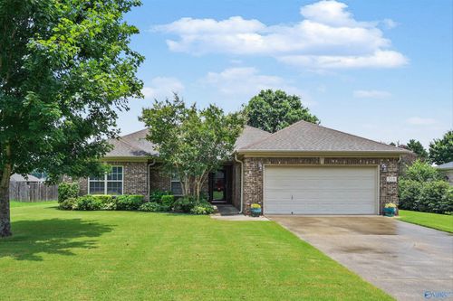 518 Bell Cir, Huntsville, AL, 35811-8602 | Card Image