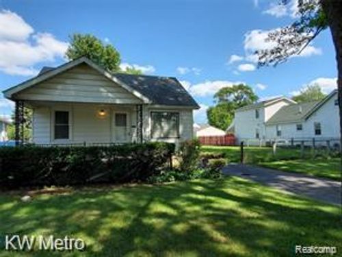 27096 Hampden St, Madison Heights, MI, 48071-3112 | Card Image