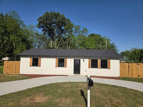 305 Thomas Dr, Lonoke, AR, 72086-3766 | Card Image