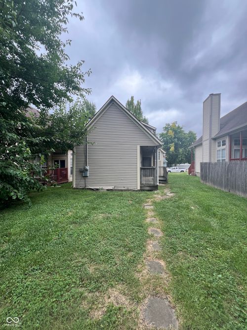 965 30th St, Indianapolis, IN, 46208-5037 | Card Image