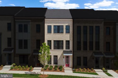 13918 Aviation Pl, HERNDON, VA, 20171-5464 | Card Image