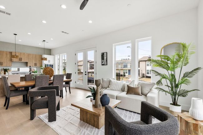 105 - 604 N Ewing Ave, Townhouse with 3 bedrooms, 4 bathrooms and null parking in Dallas TX | Image 14