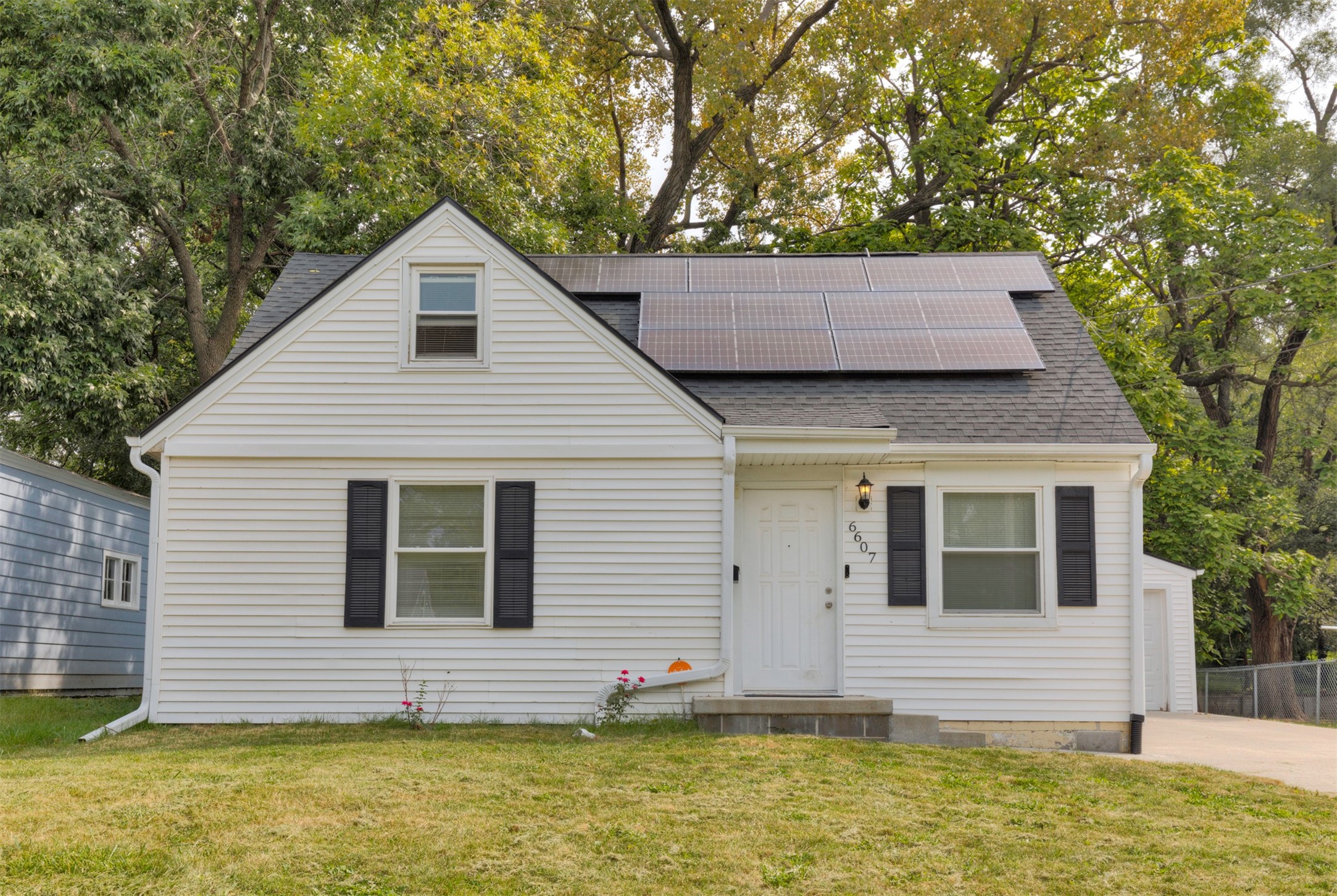 17th St, Des Moines, IA 50315