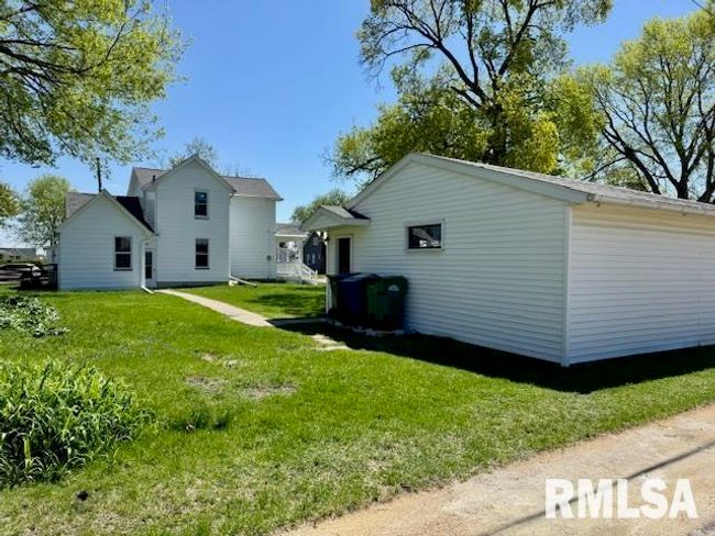 2334 N 6 Th St, House other with 3 bedrooms, 2 bathrooms and null parking in Clinton IA | Image 38