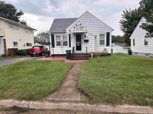 1711 Bertch Ave, Waterloo, IA, 50702-1709 | Card Image