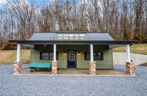 143 Chimney Ridge Rd, Bedford, PA, 15522-5682 | Card Image