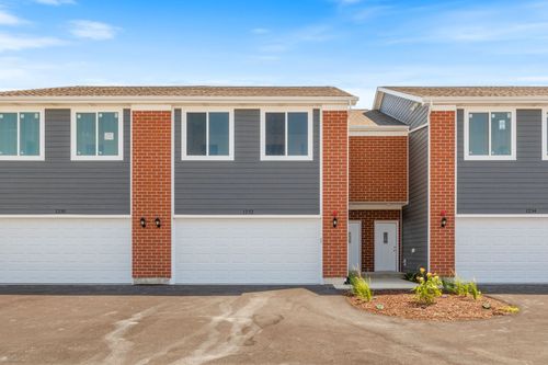 1236 Gillespie Ln, Yorkville, IL, 60560-4792 | Card Image
