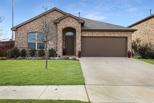 100 Creek Terrace Dr, Saginaw, TX, 76131-3163 | Card Image