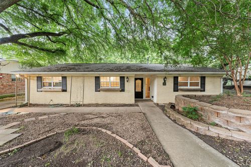 518 Fairway Rd, Woodway, TX, 76712-3304 | Card Image