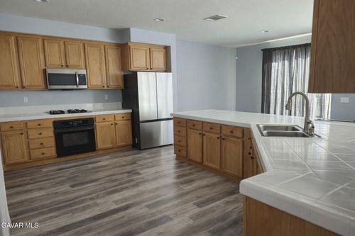 3414 Club Rancho Dr, Palmdale, CA, 93551 | Card Image