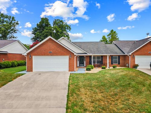 1052 Patriots Lndg, Dandridge, TN, 37725-4572 | Card Image