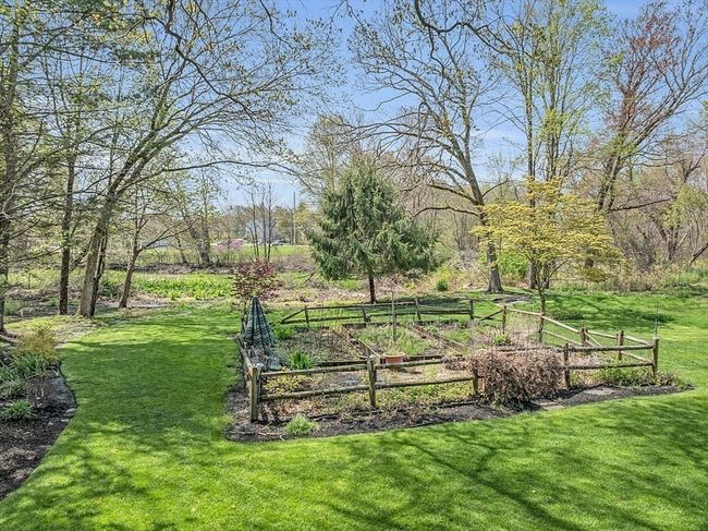62 Maple St, House other with 3 bedrooms, 2 bathrooms and 4 parking in Acton MA | Image 37