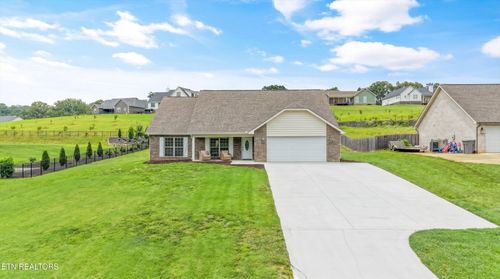 5715 Nails Creek Rd, Maryville, TN, 37804-4613 | Card Image