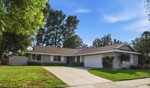 22220 Barbacoa Drive, Saugus, CA, 91350 | Card Image