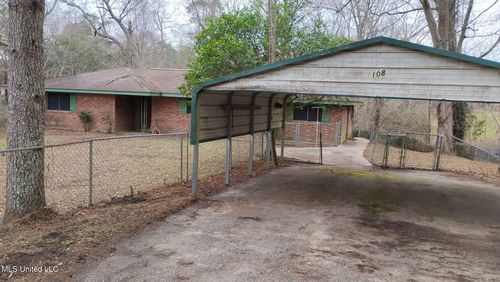 108 Aubrey Aden Rd, Carriere, MS, 39426-9142 | Card Image