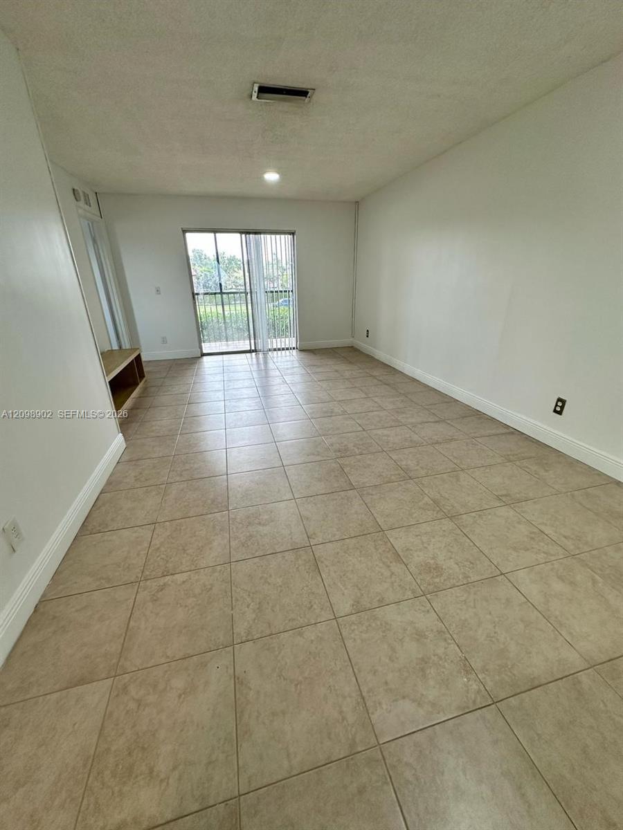 Residential Lease in Pembroke Pines 3
