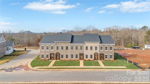 2113 24th Street Ln Se, Hickory, NC, 28602-8794 | Card Image