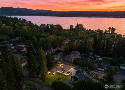 19828 Se 8th Street, Sammamish, WA, 98074 | Card Image