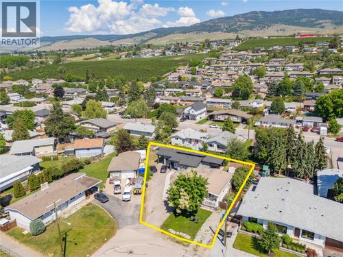 265 & 269 Muir Road, Kelowna, BC, V1X2T4 | Card Image