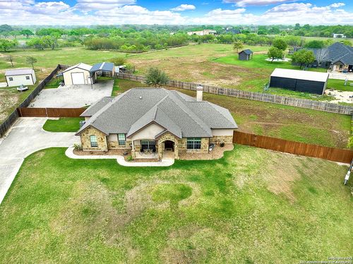 221 S Monkhouse St, Poth, TX, 78147-0588 | Card Image