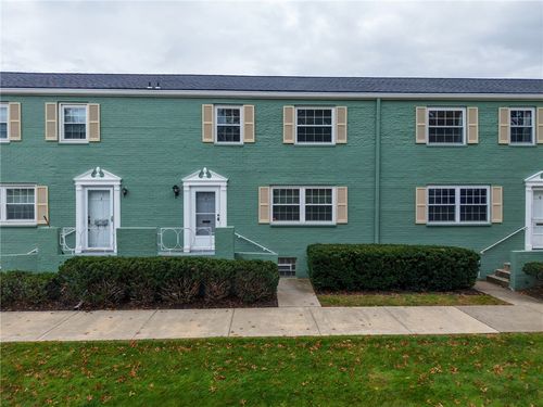 7 Chapel Dr, Pittsburgh, PA, 15237-2517 | Card Image