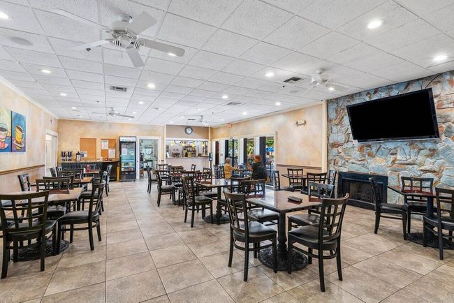 204 - 10092 Cedar Point 204 Boulevard, Condo with 2 bedrooms, 2 bathrooms and null parking in Boynton Beach FL | Image 115
