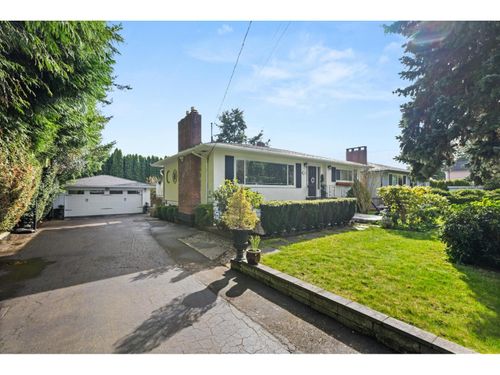 13558 15 Ave, Surrey, BC, V4A1L2 | Card Image