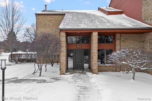 apt-42-969 Greenview Ct, Rochester Hills, MI, 48307-1075 | Card Image