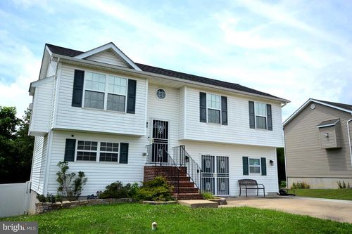 95 Buchanon Ln, INWOOD, WV, 25428-3848 | Card Image